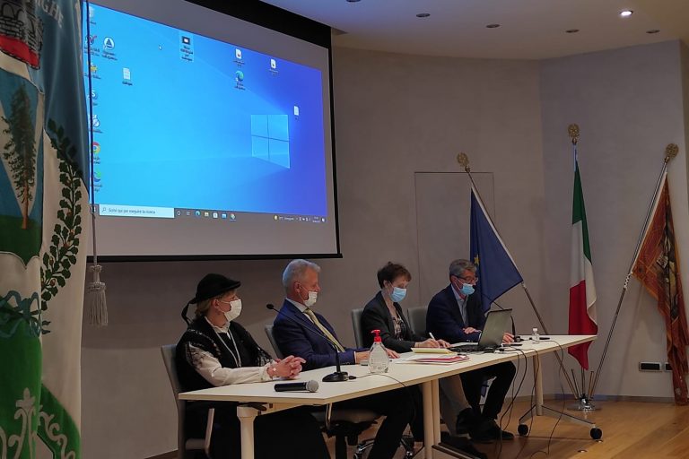 un momento del convegno su Pellegrini a Cencenighe 2