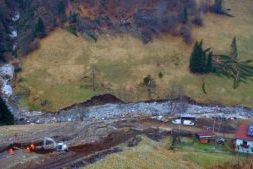 Rocca-Pietore-colpita-dal-maltempo-foto-di-Roberto-Bristot-lab.-Inquadrati-300×169