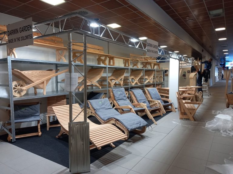 d725555d-6dc8-4c78-aec3-f59424125703