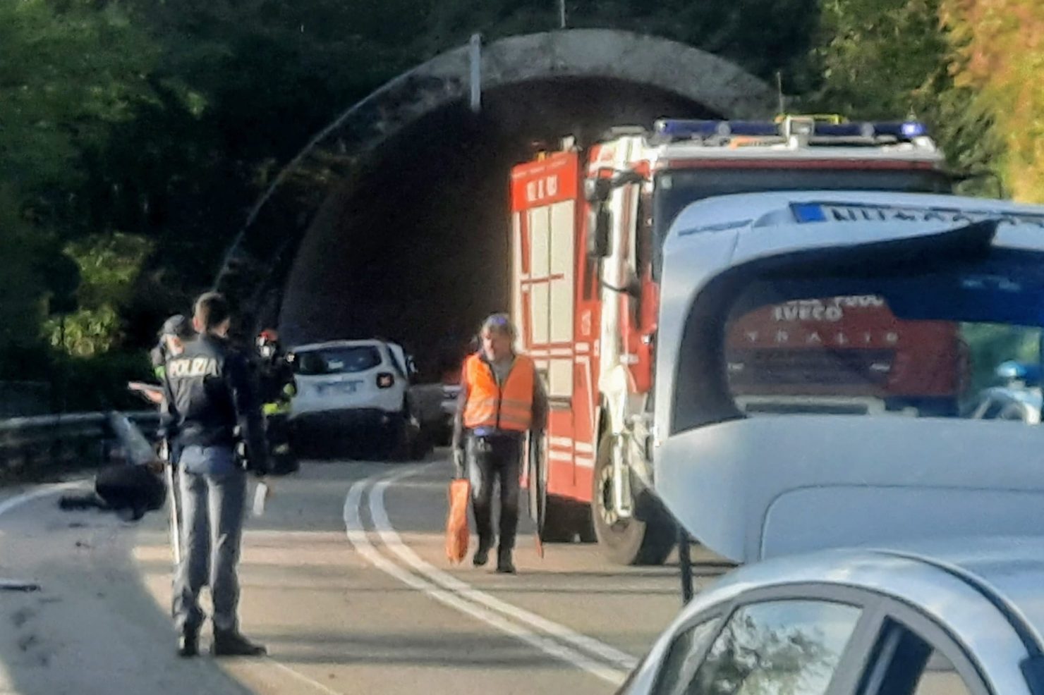 fdc5cf6e-f0ef-4ac2-9b26-23b7da3523ed