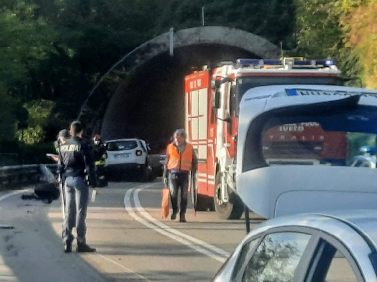 fdc5cf6e-f0ef-4ac2-9b26-23b7da3523ed