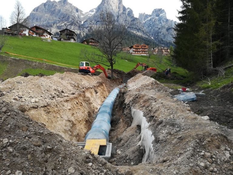 i lavori di posa della condotta fognaria