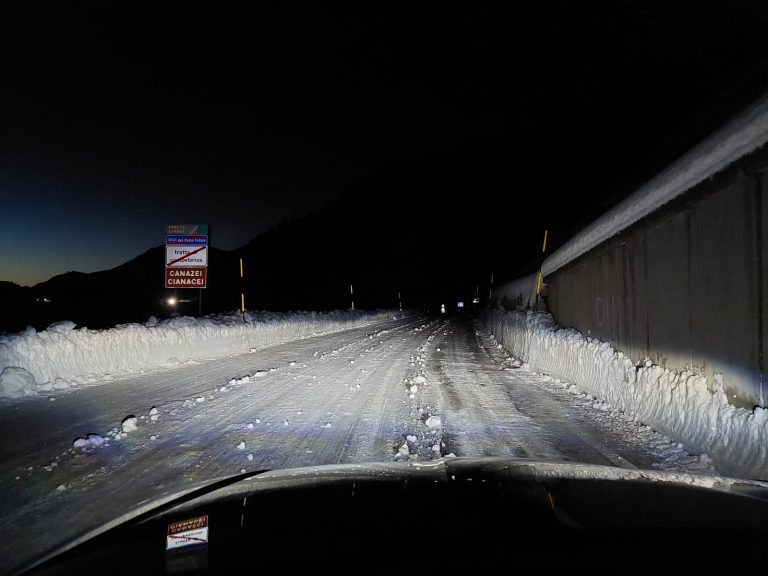 93f2e099-d2c6-4c1a-83e5-6d37693ef395