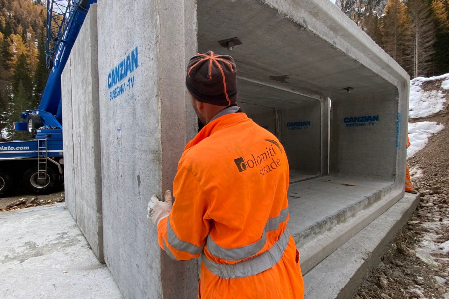 b4aba6d6-afdc-435b-96b7-72874ef82369