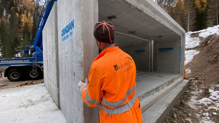 b4aba6d6-afdc-435b-96b7-72874ef82369