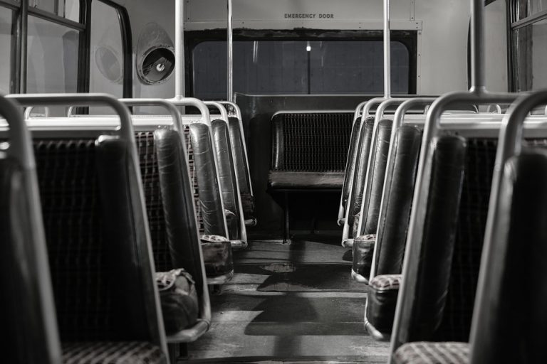 bus-4675871_960_720