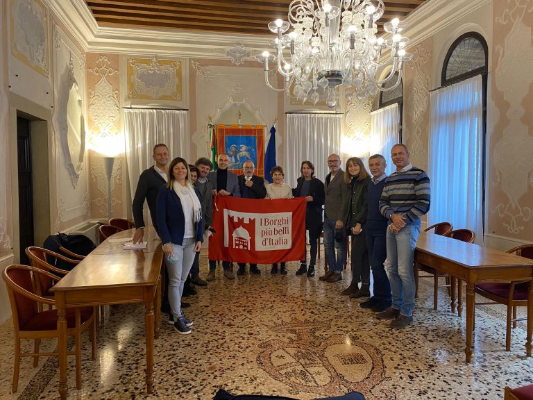 e4f84680-d298-4d22-9346-ca4bc653e32b