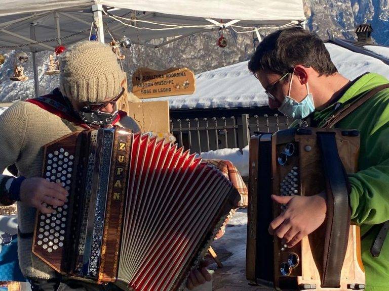 b60c3ead-5104-4ecb-a14c-723a78a778f3