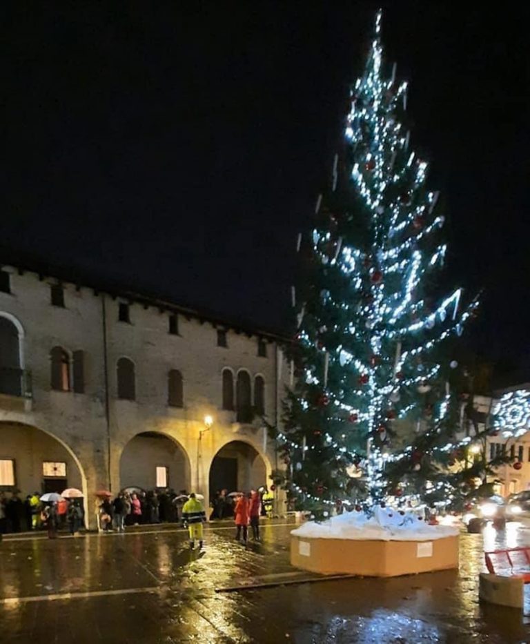 e4fc35a8-37db-4bc2-b785-e07abfbbd863