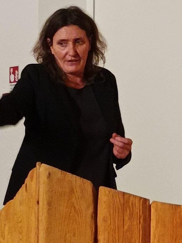 2564df2f-2312-49f7-b054-c11950eb6615