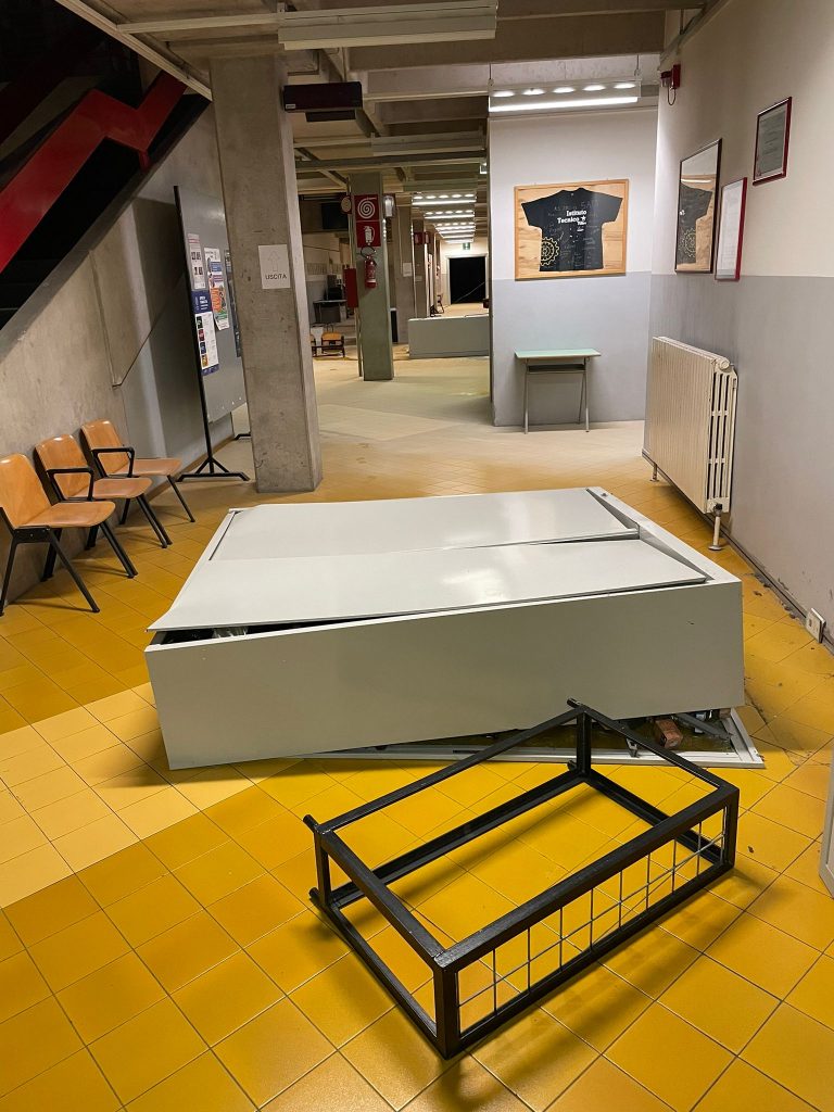 7dea2564-2bc1-4cb3-bcf7-68a4326657bc