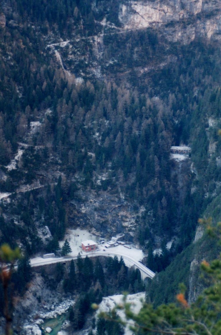 27ca1583-0694-4ecb-ae80-d66575748a9c