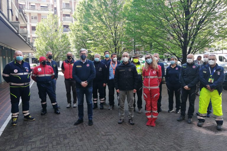 Ass Bottacin con capo Dipart PC Curcio con rappresentanza volontari a Marghera