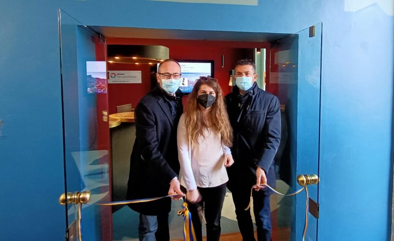 Taglio nastro IAT (1)