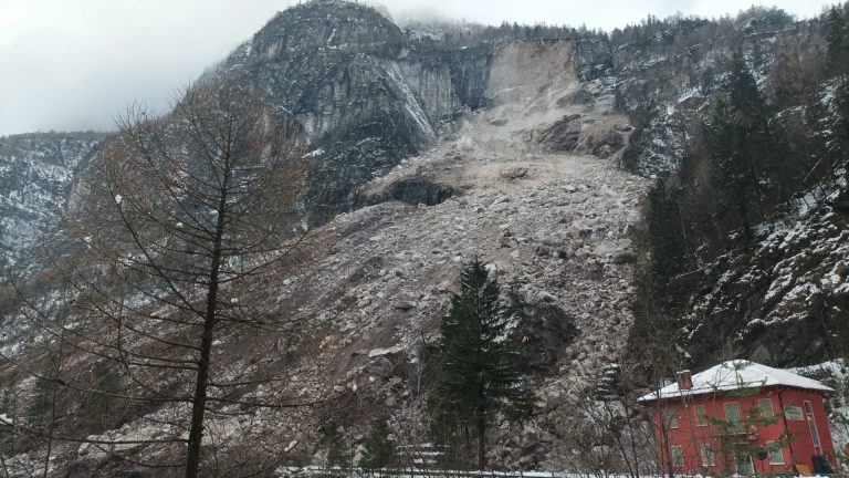 fbe194fc-edc2-490e-9872-447dce6a39a6