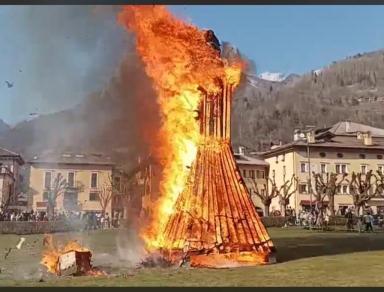 6c24c832-ffc4-4275-a8cd-7af48a48bf1e