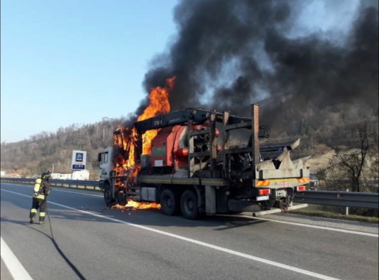 8b2f5f66-816d-48ce-a005-7647c0a41a7f