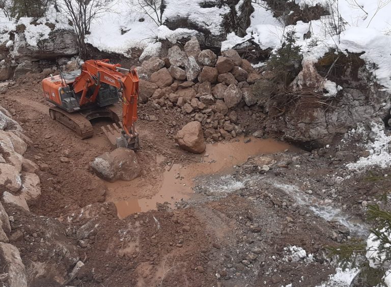 e2b2471d-b71a-43d0-8c27-12ce34c9b1d4