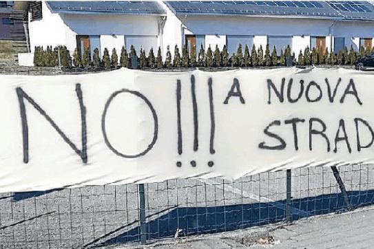 stra