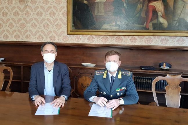 Firma-Protocollo-Comune-Guardia-di-Finanza-4-768×432
