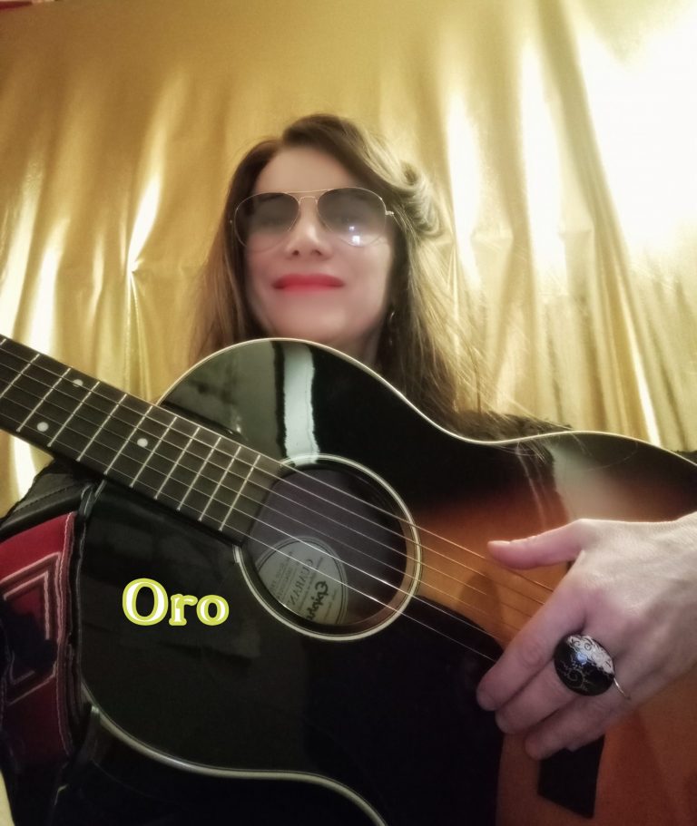 chitarra Lara Mira scritta oro per store