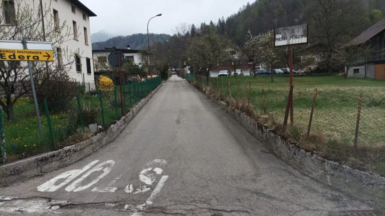 e5d15856-d2cd-440a-89b9-b9bece5f7e99