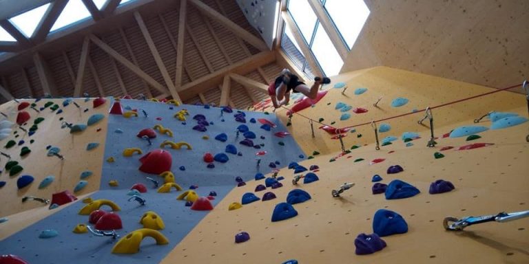 Vertik-Area-Dolomiti_-foto-di-Valerio-Scarpa-rotated-960×480