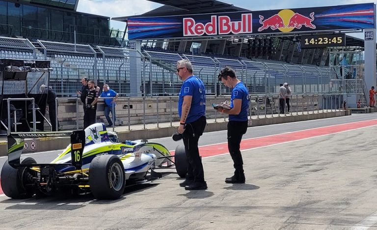 31c9a77b-60e0-4340-9baa-150945d4496d