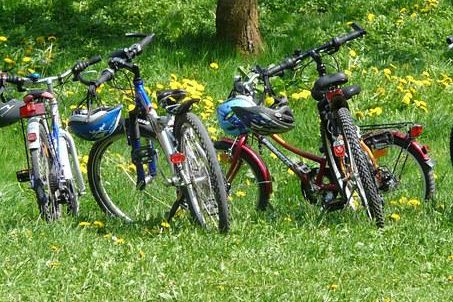 bicycles-6895__340