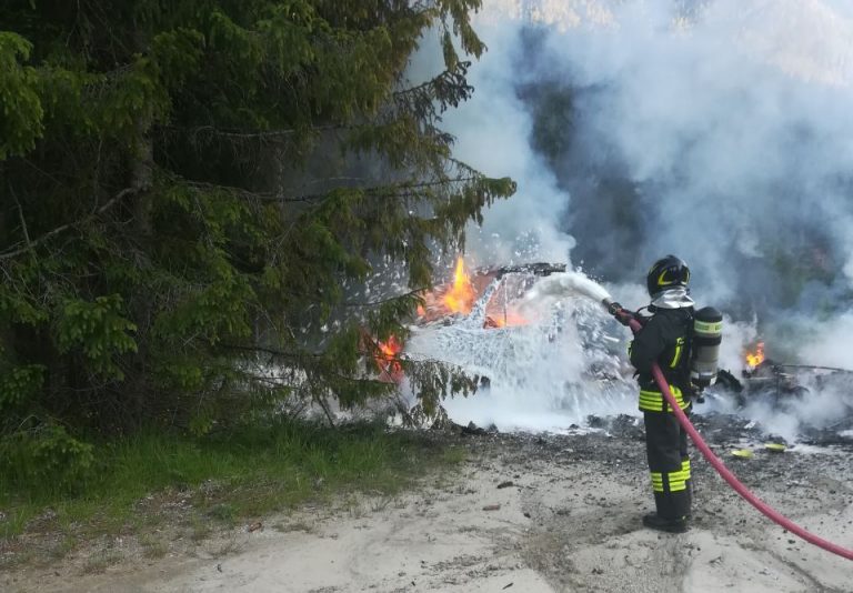 e7ecb542-93fa-4664-bf2d-7c9a06ae833f