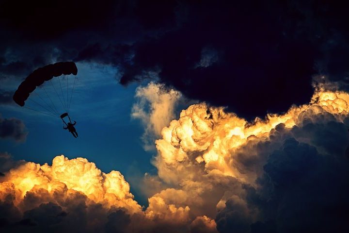 parachute-1843350__480