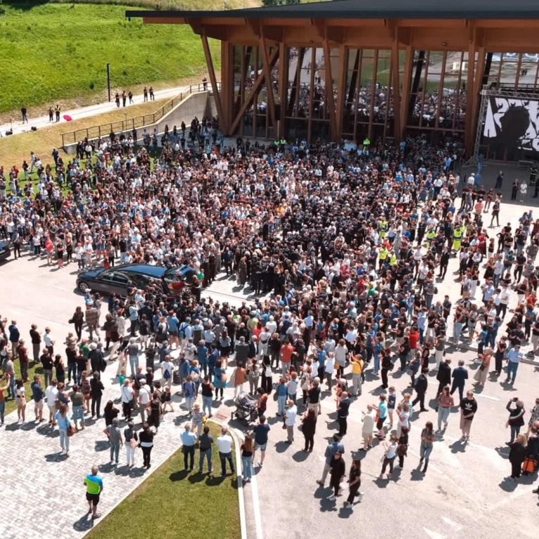 00110e76-cb72-4ebf-ba4a-4026d7bb2d27