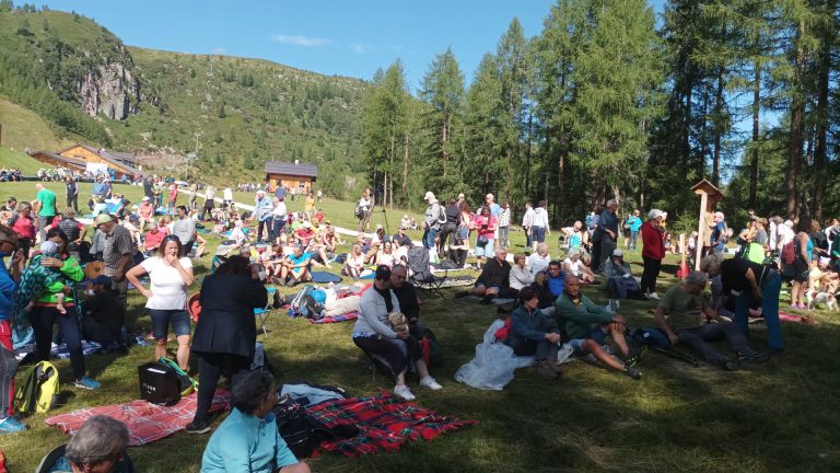 8bdf23cd-f13f-42b4-a442-774b5d172388