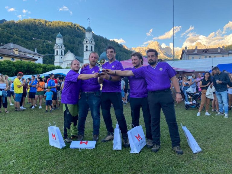 8565e03f-860b-4c26-8f2c-ec768f6670fb