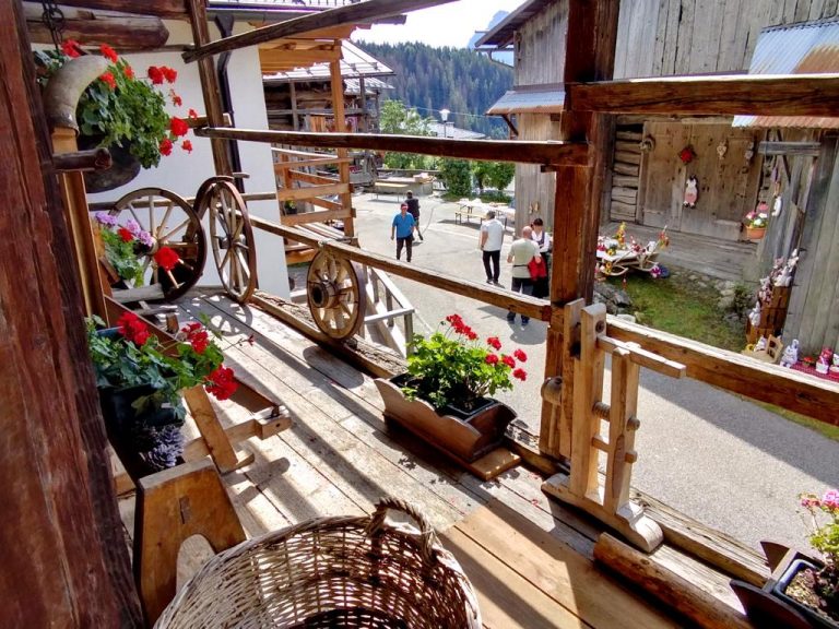 f36b6c57-e81f-4ceb-9be0-a7dfe24d88ee