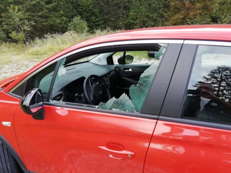 FB024C6C-CBB0-477C-B2AF-DDADC90DCA3E