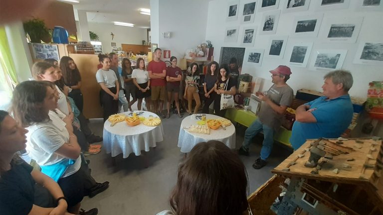 d5fda1e5-9b01-4003-9f96-80a74bb0d0c3