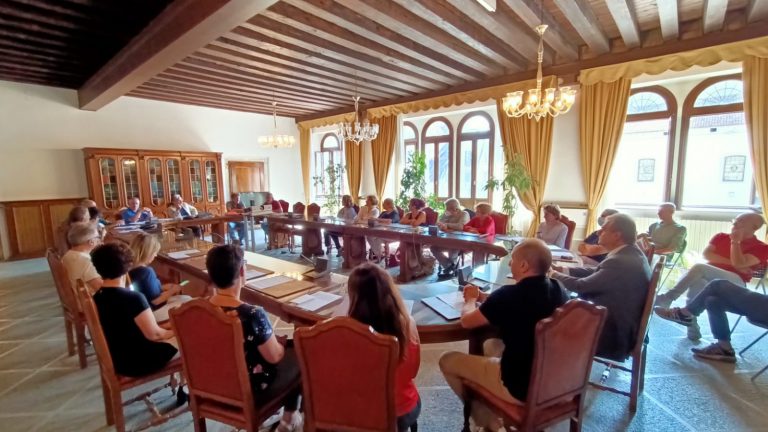 e78a12e1-a2ef-46dc-9c6a-a25ceae4d18b-1