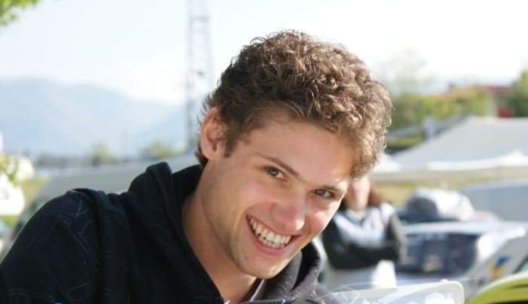 1a6a0b94-51e5-4f6e-b191-6d8ef9292284