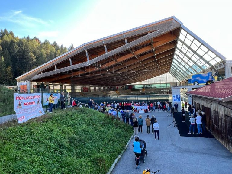 7addfef5-a9bc-49b5-aa9e-f27af727550f