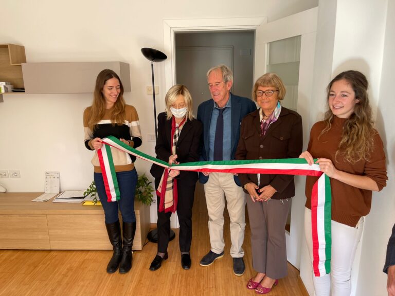 873ac7cb-8182-436a-aa68-3b94a3904e03