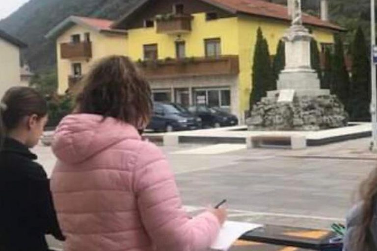 In_piazza_a_Polpet