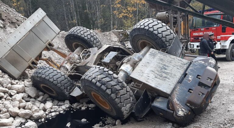 f4d469f0-b640-48e9-afe4-aa8528600505