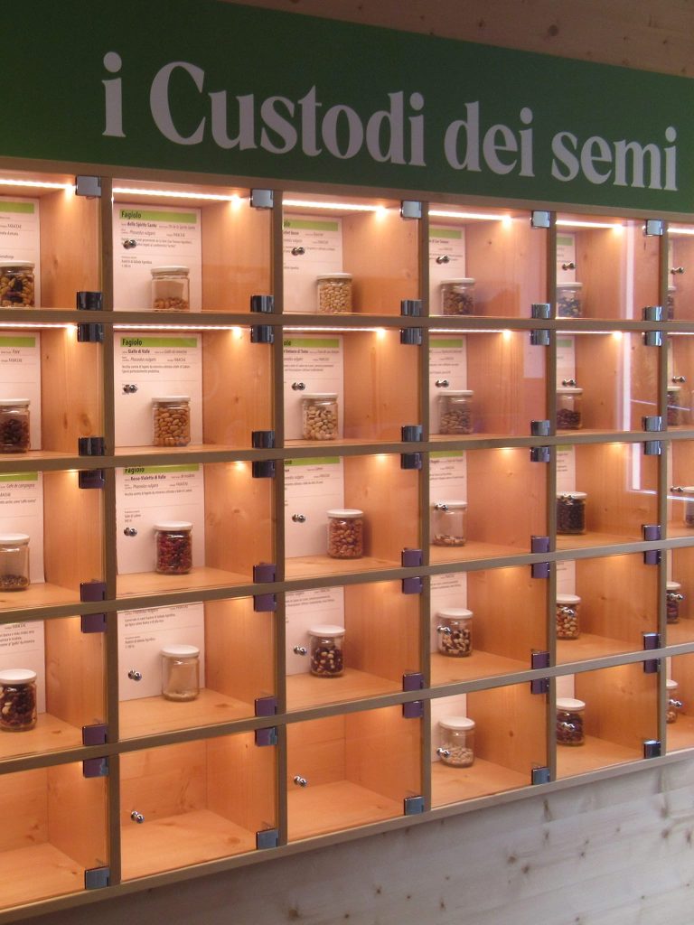 316009482_10221413149388227_7132938253134718807_n