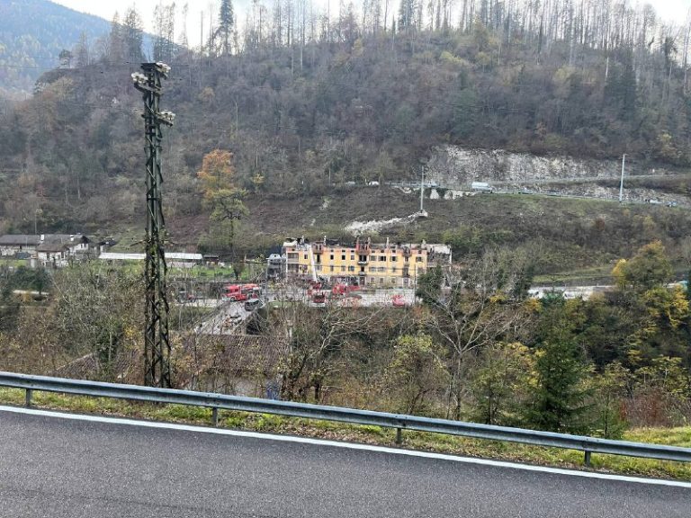 72cd4fff-b2be-4d7b-8375-4caf75ab83c6