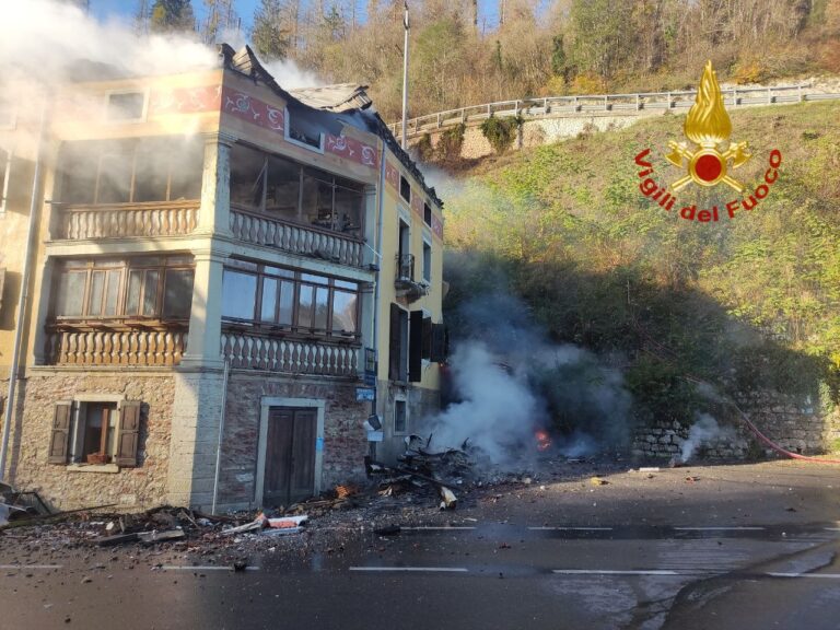 9924c2ac-5710-4fd2-a31a-358e01f4bf65