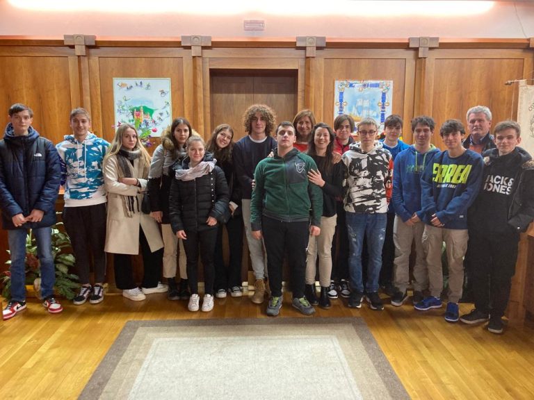 e90d9a6d-d0c0-47e1-a792-52248f451c07