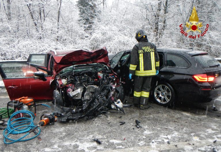 3512CA08-1DDC-4852-9C9D-6E7CF6624C1B