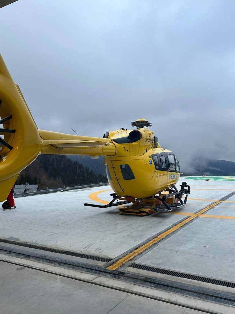 F5D700C9-8D04-47D1-B954-6C7184734751