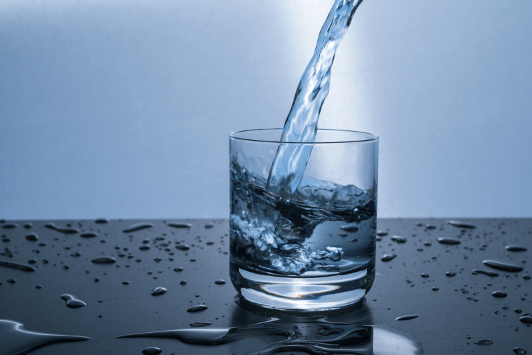 bicchiere acqua